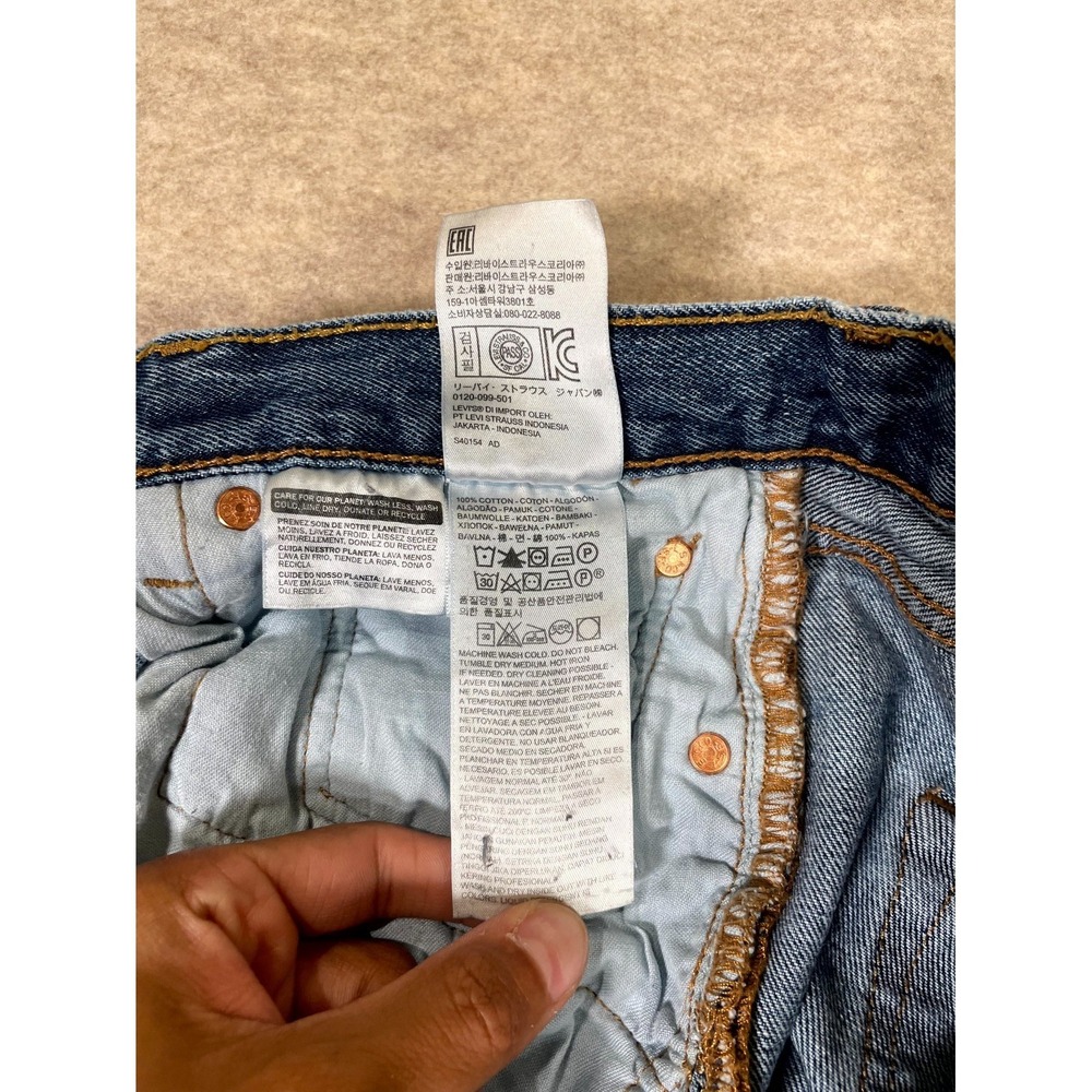 Levi's 501 Authentic Original Fit Jeans Mens 32x30 Blue Denim Cotton Button‎ Fly - Picture 5 of 16